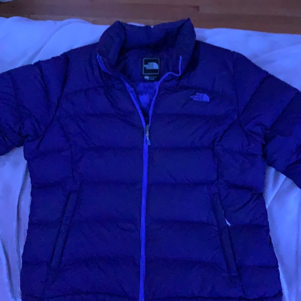 I’m selling a The North Face winter jacket